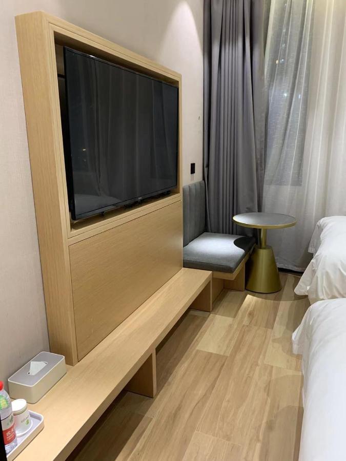 Hotel Meego Smart Select