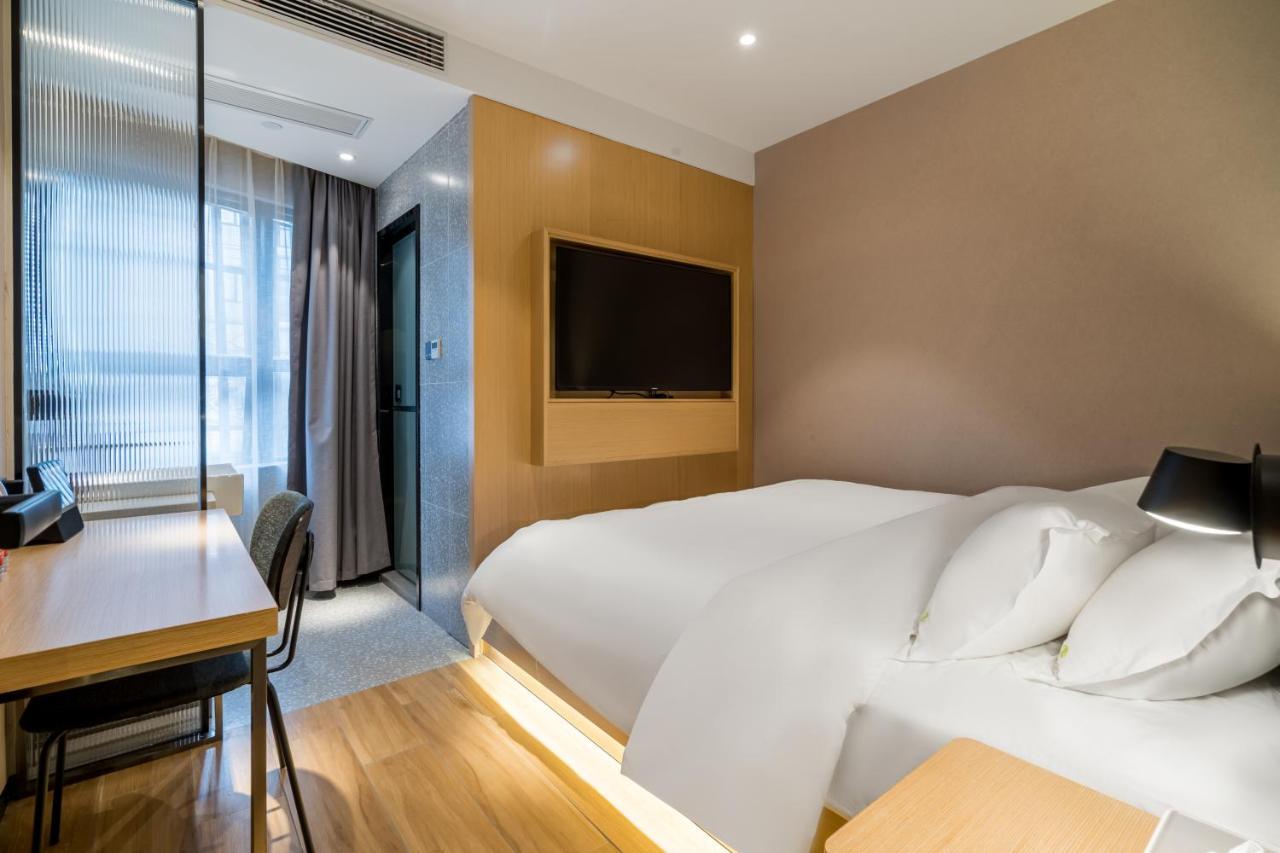 Meego Smart Select Hotel
